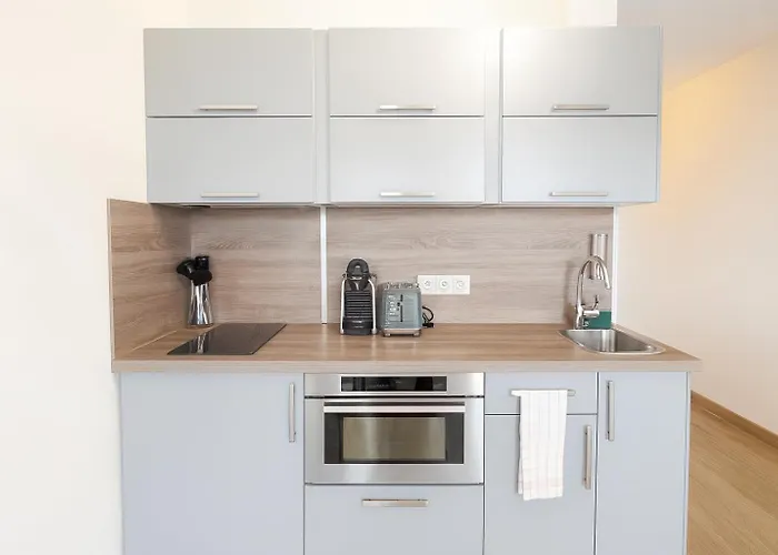 Appartement Beau Rénové, Balcon, Accès Plage, Piscine *